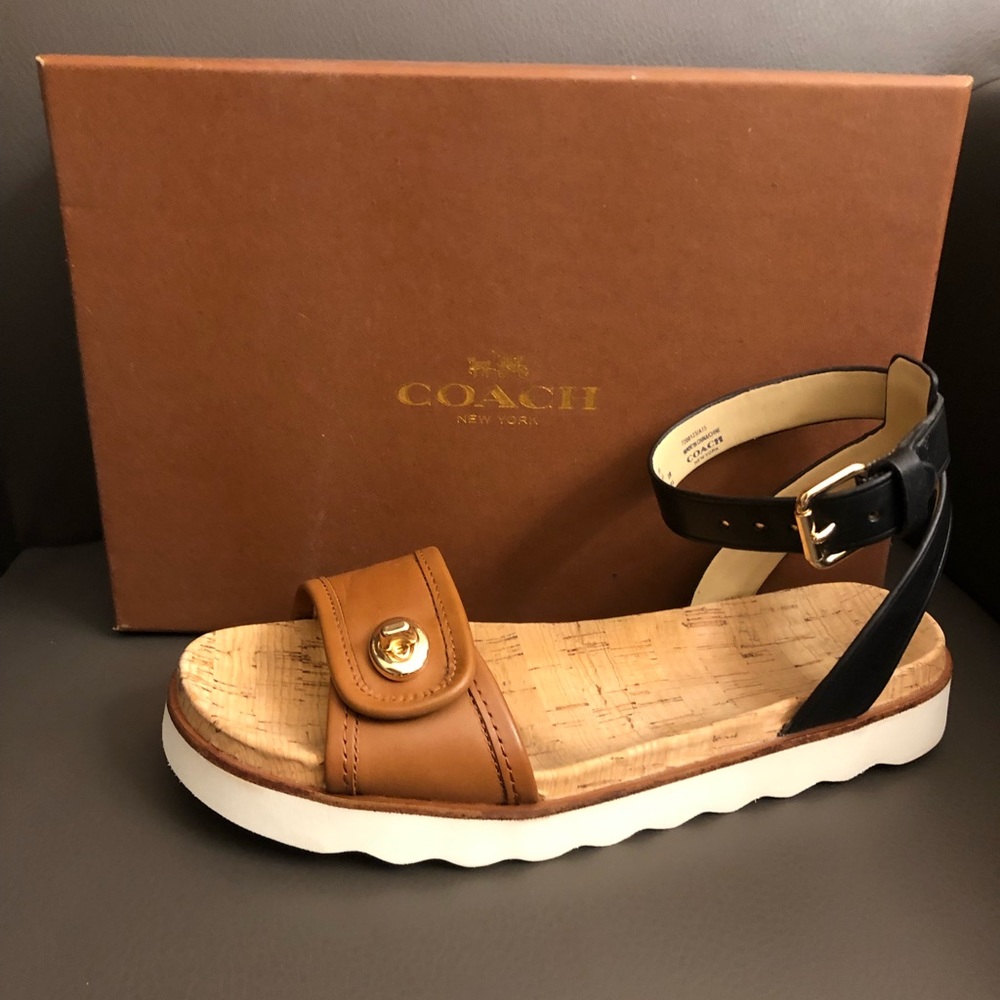 Coach Black and Tan Sahara sandals size 7.5